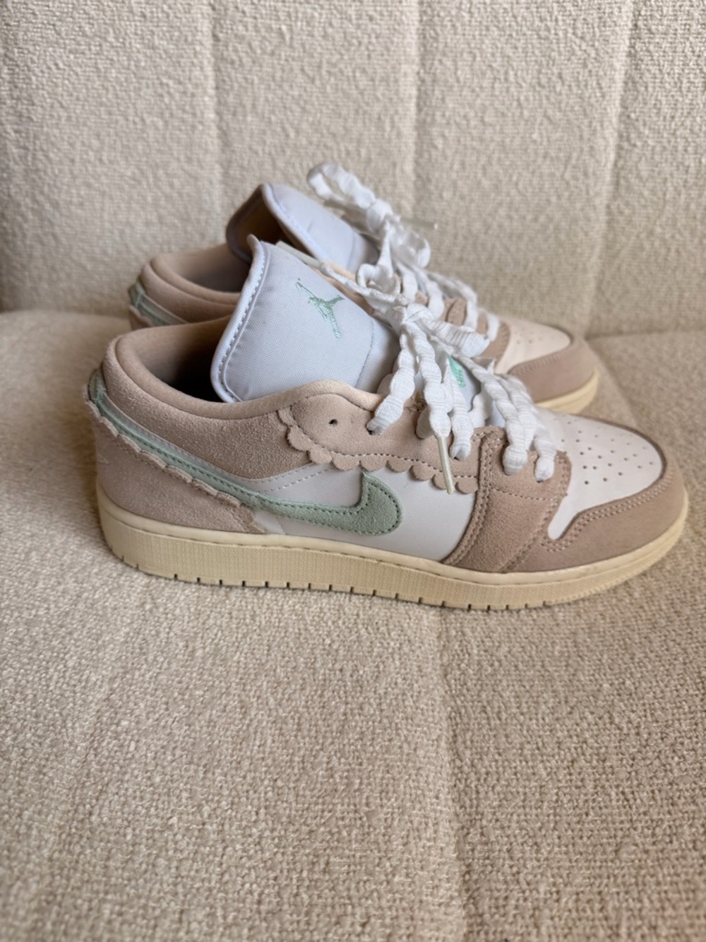 Nike Air Jordan 1 Low GS ‘ GUAVA ICE JADE’ Sz 7 Youth